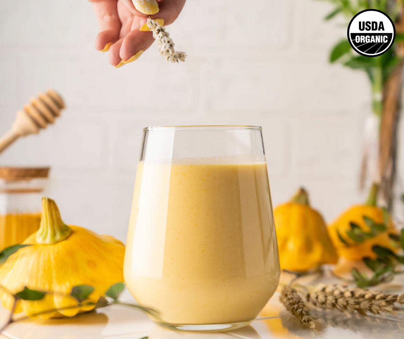 turmeric-latte-starter-kit-l3 1._Turmeric_6e512dba-33d3-4867-a890-51e27d14ee92.jpg